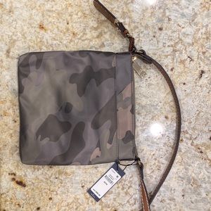 NWT Tommy Hilfiger Camo Crossbody Purse